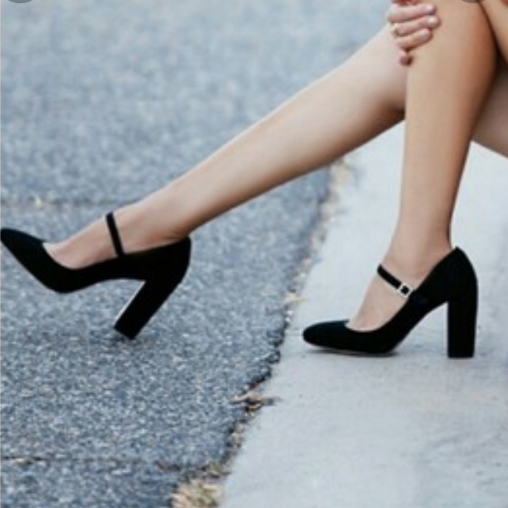 LOUISE ET CIE PUMPS